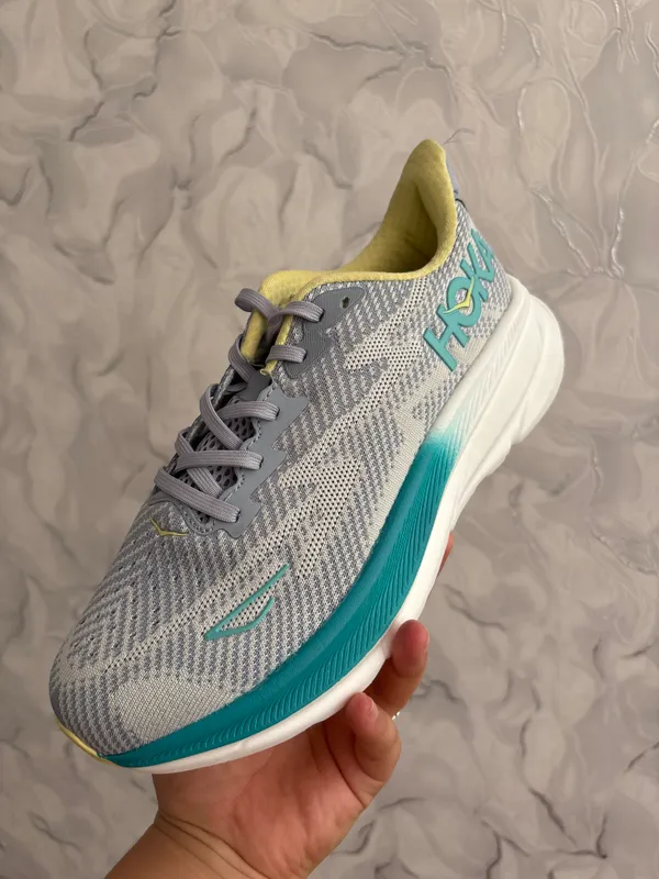 Hoka orginal 40 size 1