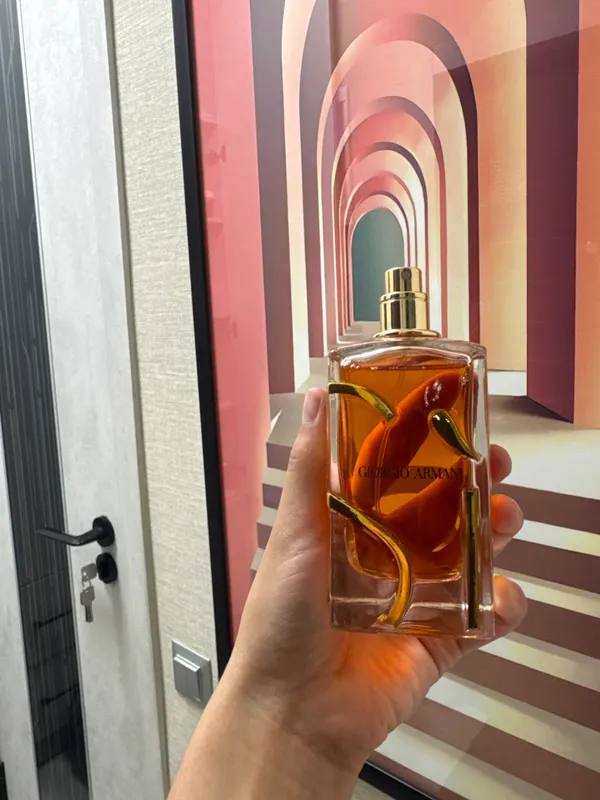 Giorgio Armani Sì Eau de Parfum Intense 2