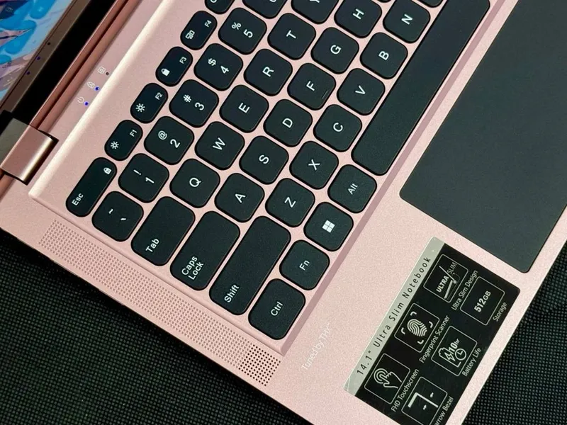 GETWAY RoSe GolD America Sensor EKRAN I7-Processor 6 GETWAY RoSe GolD America Sensor EKRAN I7-Processor 6