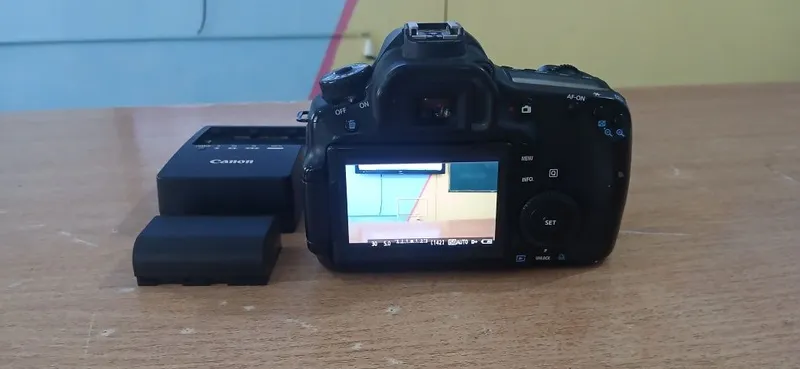 Canon 60D ideal holatda