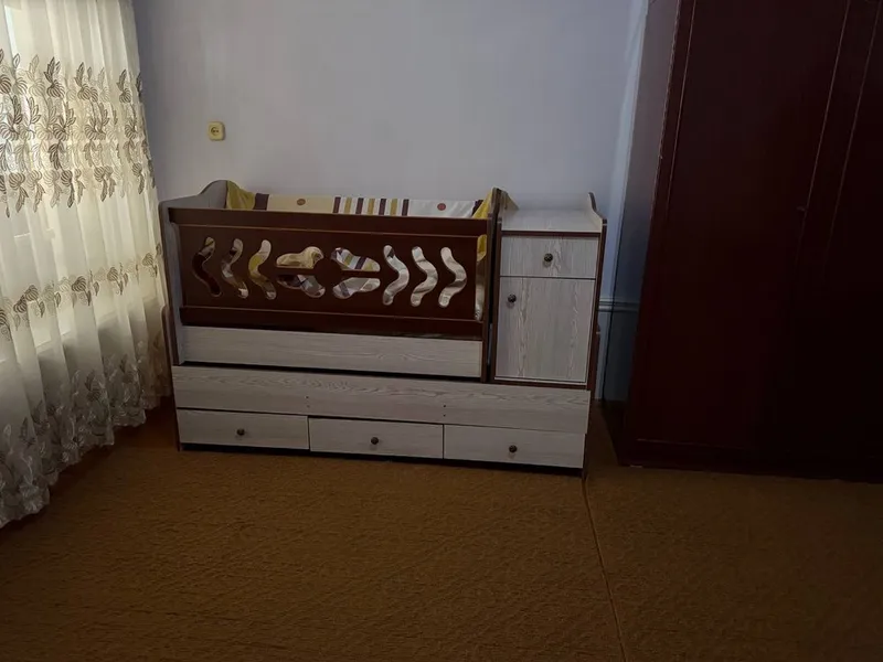 bollalar lrovatchasi hali yangidek turipti