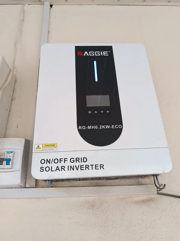 ON GRID Inverter 5 klavatli ishlab turibdi