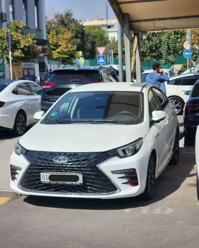 Chery Arrizo 6 pro 2025 yil 1 Chery Arrizo 6 pro 2025 yil 1