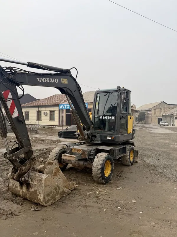 Volvo mini ekskavator sotladi 3 Volvo mini ekskavator sotladi 3
