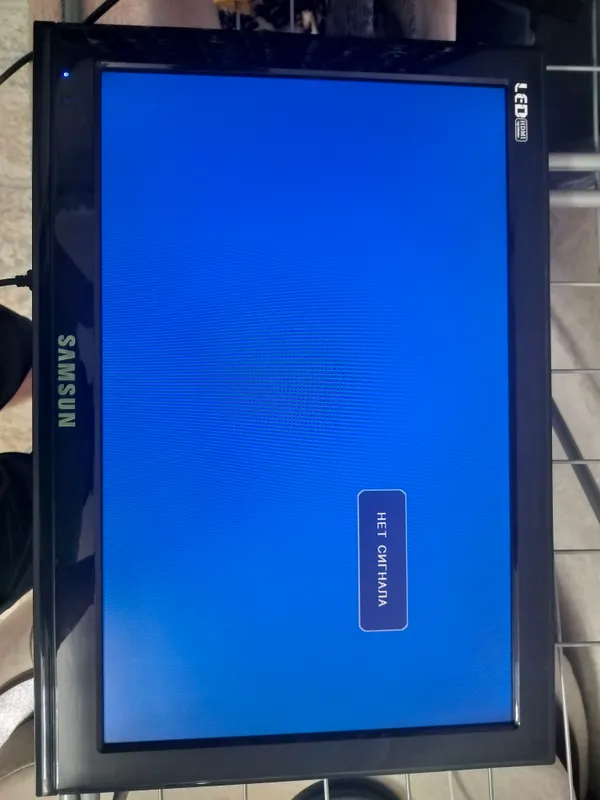 Телевизор Samsung. Без интернета, обычный. Рабочий