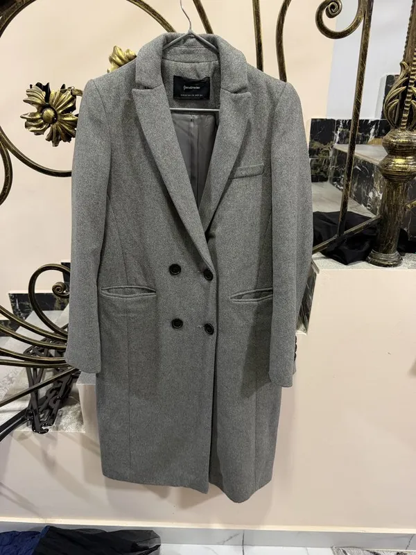 Stradivarius пальто XS 1