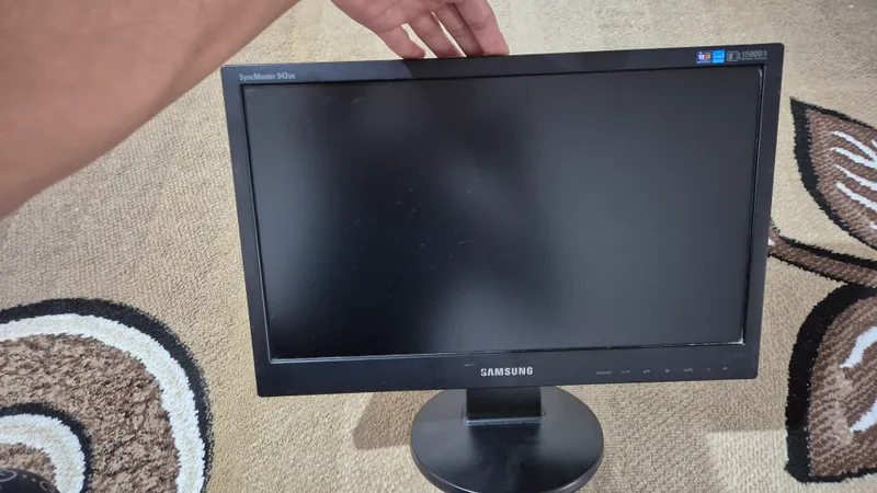 Samsung Monitor