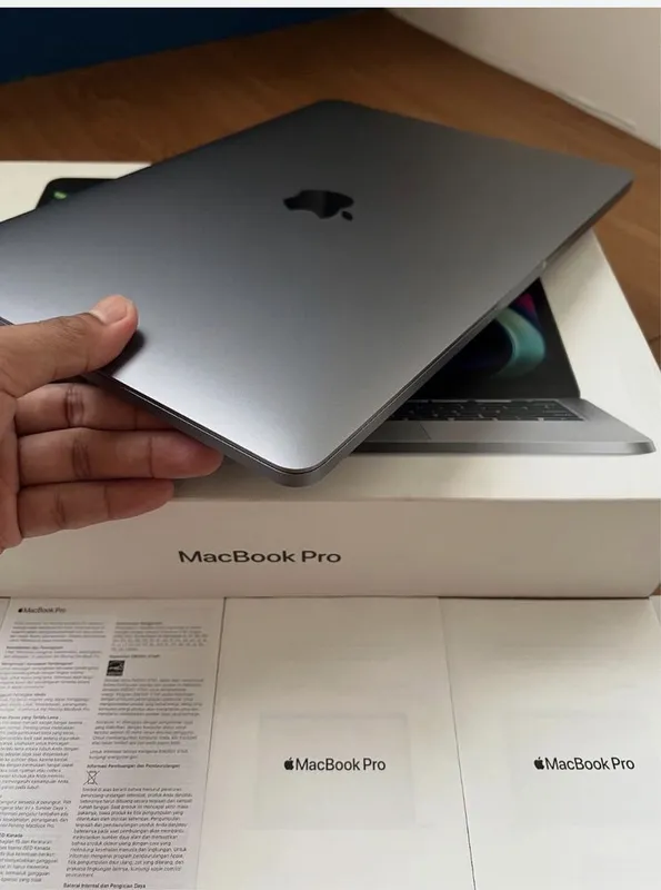 Macbook M1 pro 13,3dyum+magic 3 5 Macbook M1 pro 13,3dyum+magic 3 5