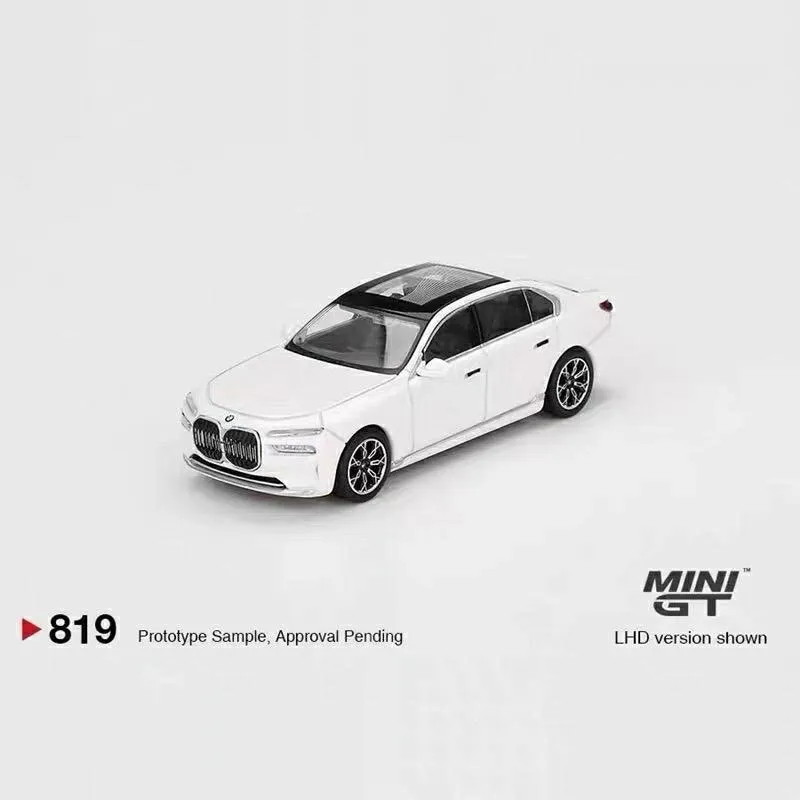 Коллекционные машинки Mini GT BMW M5, 750il, M3 — фото 2 Коллекционные машинки Mini GT BMW M5, 750il, M3 — фото 2