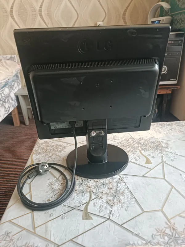 продаётся монитор LG прошу 100 тысячь договоримся 3 продаётся монитор LG прошу 100 тысячь договоримся 3