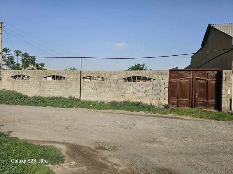 Жиззах шахрида уй-жой куриш учун 6 сотих ер сотилади.