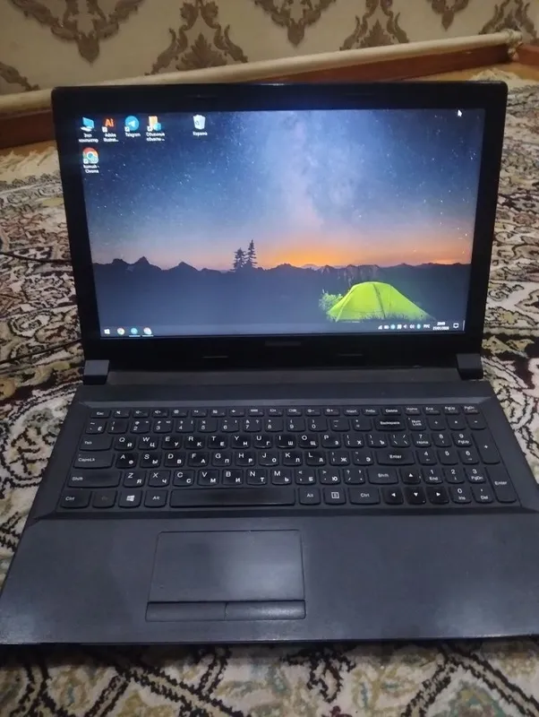 Noutbuk lenovo