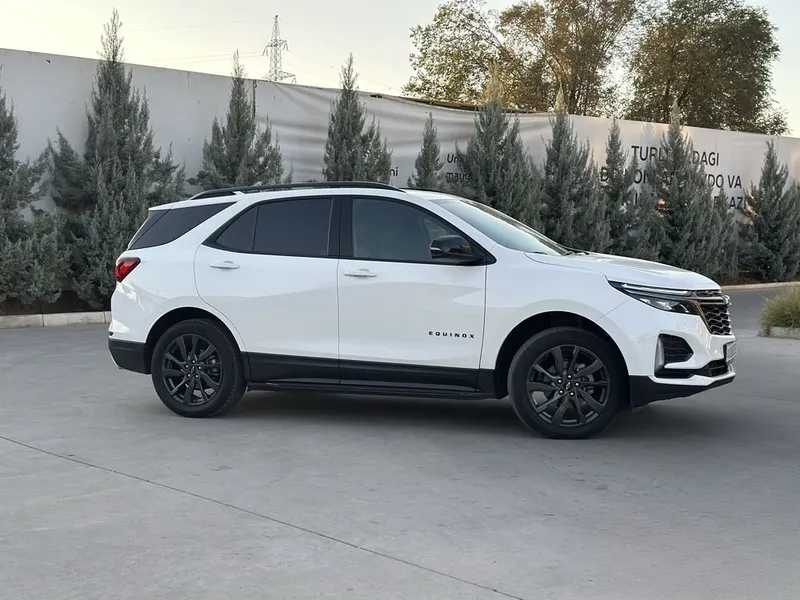 Chevrolet Equinox 2022, чистый 2 Chevrolet Equinox 2022, чистый 2