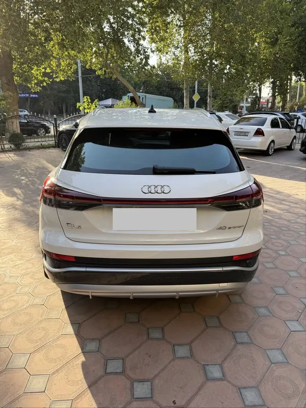 Audi Q4 E-Tron S- Line . Electro 4