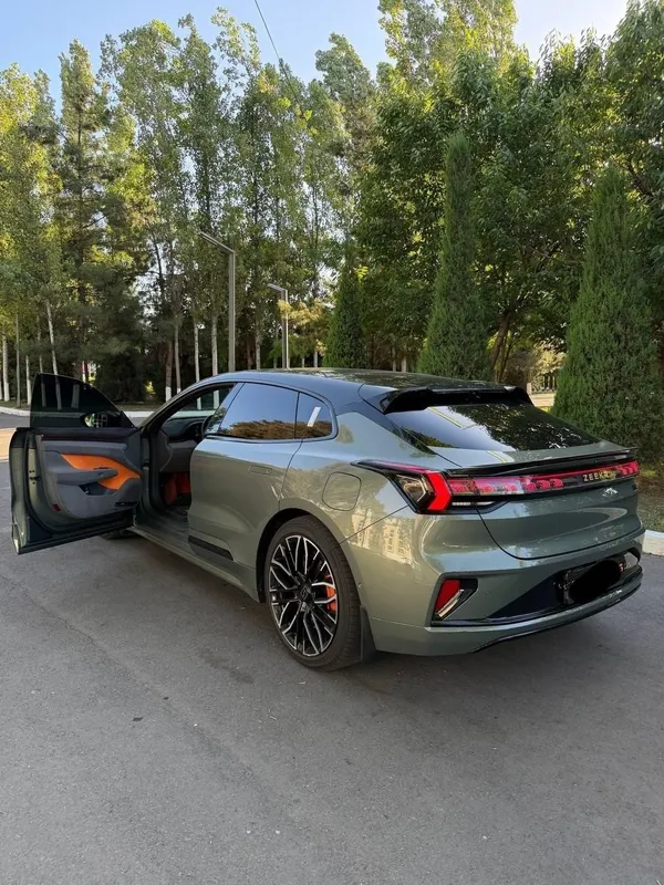 Zeekr 001 z sport full — фото 1