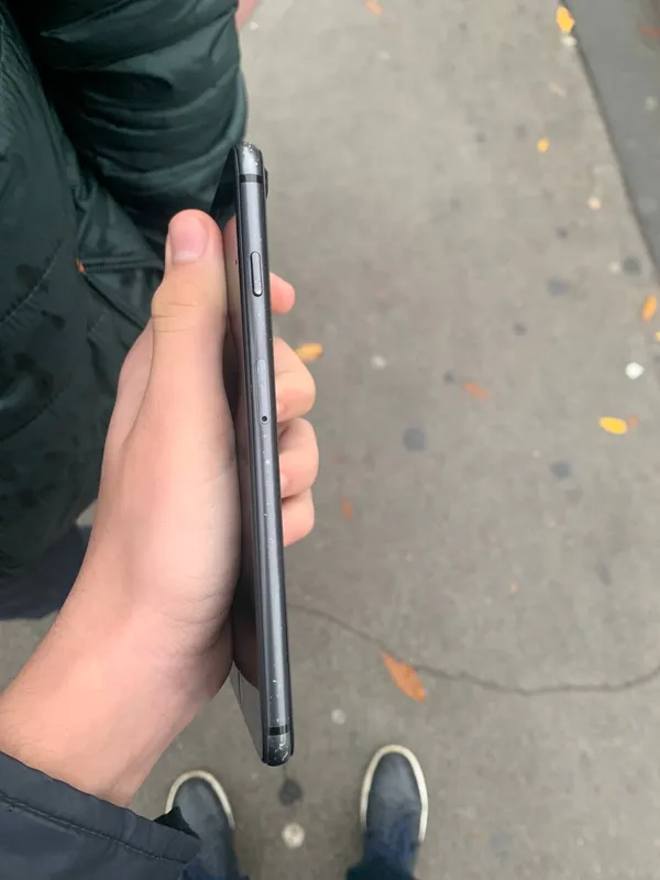 iPhone 8 Plus 64GB 3 iPhone 8 Plus 64GB 3