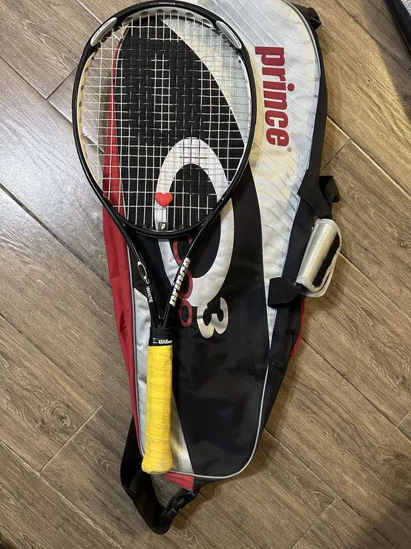 Katta tennis uchun raketkalar sotiladi 1 Katta tennis uchun raketkalar sotiladi 1