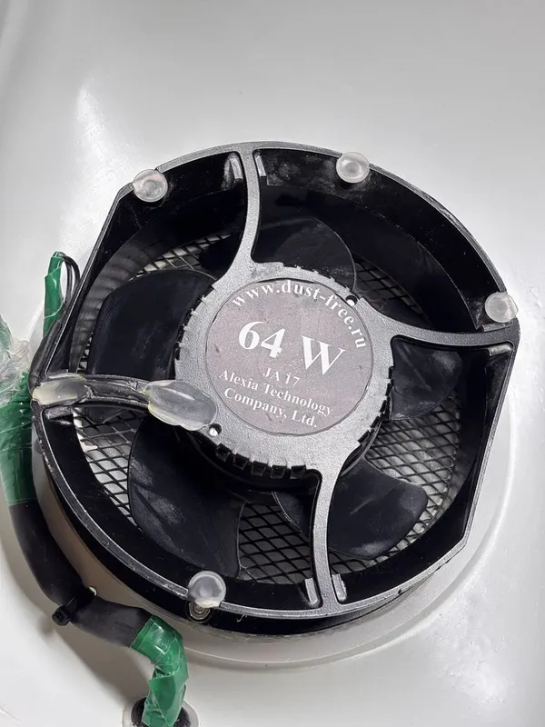 Настольный пылесос для маникюра DustFREE — фото 4 Настольный пылесос для маникюра DustFREE — фото 4