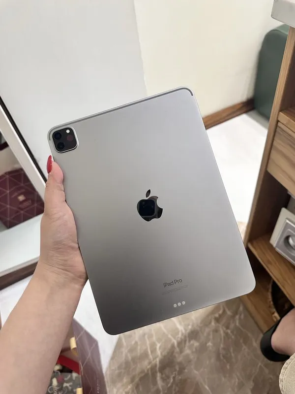 Планшет Apple iPad Pro 11-inch M2 128GB Space Gray Wi-Fi и клавиатура