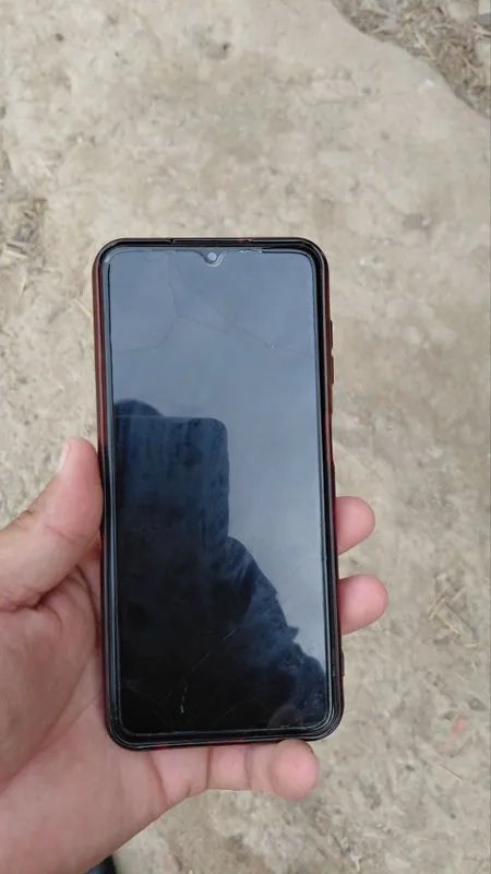 Samsung a 13 yaxshi holatda
