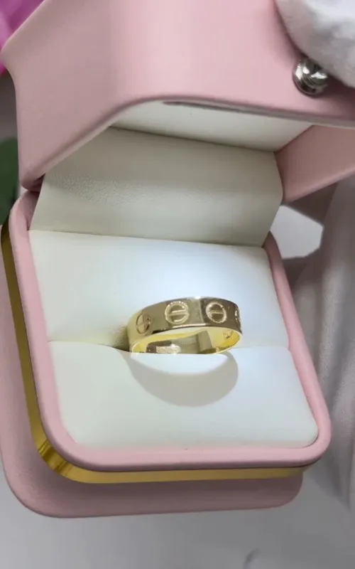 Золотое кольцо Cartier Евро модель проба 585 вес 3,76 гр размер 19,5 8 Золотое кольцо Cartier Евро модель проба 585 вес 3,76 гр размер 19,5 8