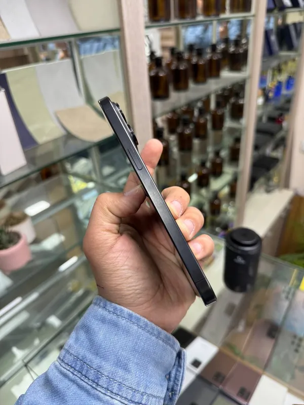 iPhone 15 Pro Max 3