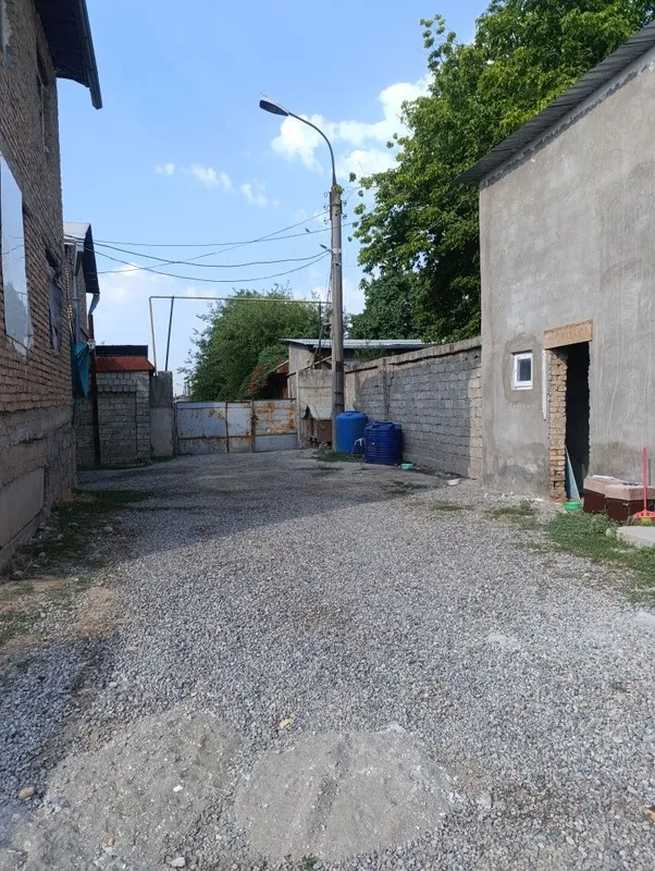 продается участок в назарбеке 3