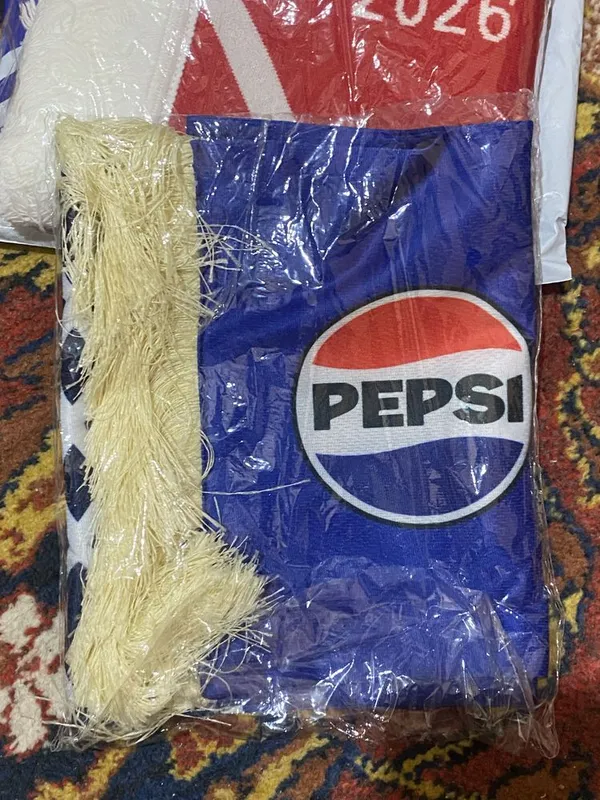 Футболки шарфы и шопперы от кола и пепси cola pepsi 1 Футболки шарфы и шопперы от кола и пепси cola pepsi 1