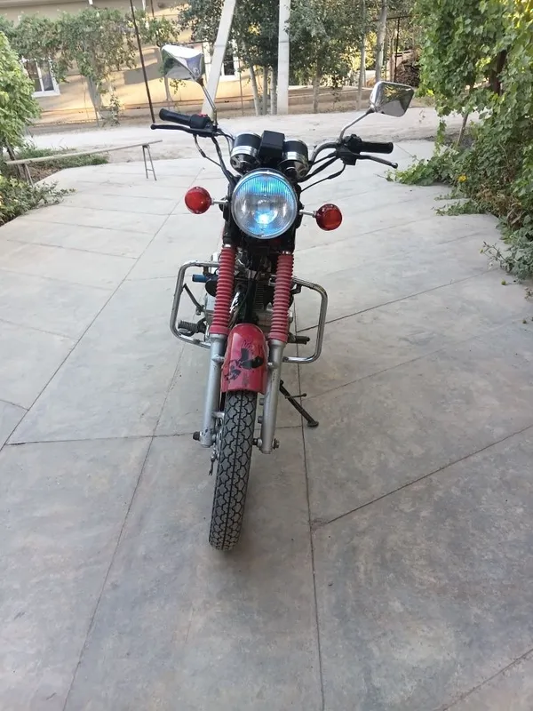 Minsk motosikl sotiladi. Holati yaxshi.150 mator qo'yilgan yangi 4 Minsk motosikl sotiladi. Holati yaxshi.150 mator qo'yilgan yangi 4