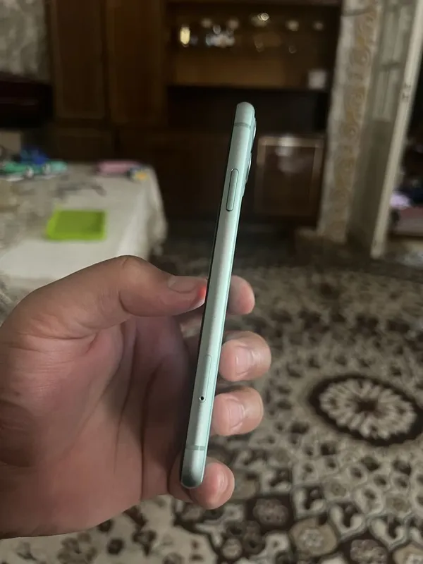 Iphone 11 amerikanskiy imelka utgan aybi yuq zavod holatda — фото 2