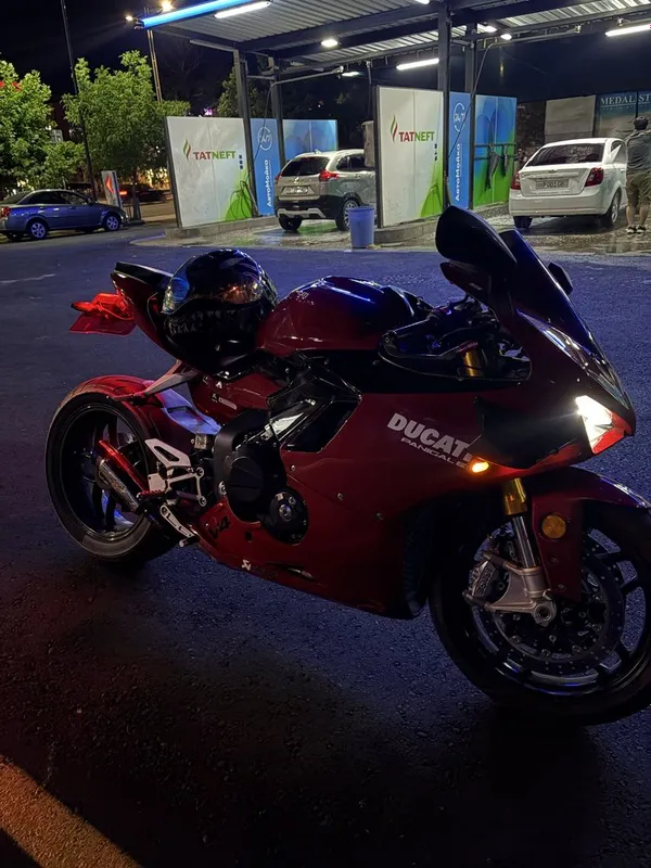 Dugatte 800 kuba