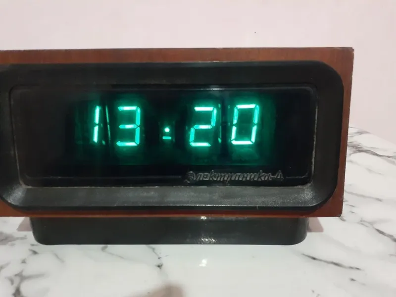 Электронные советские часы