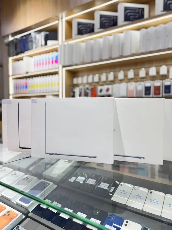 Macbook air m4 15-inch 16/256 1-yil garantiya