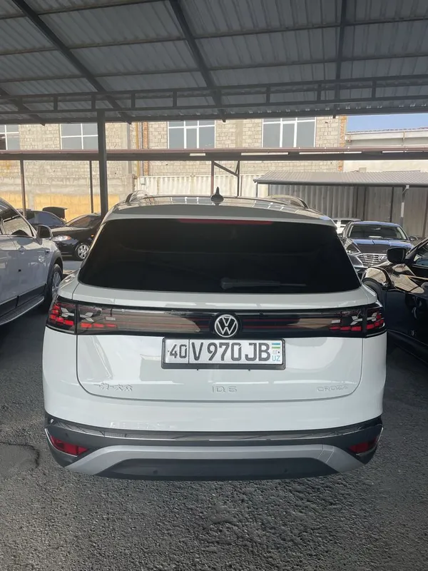 Volkswagen id6 crozz pure+ 3 Volkswagen id6 crozz pure+ 3