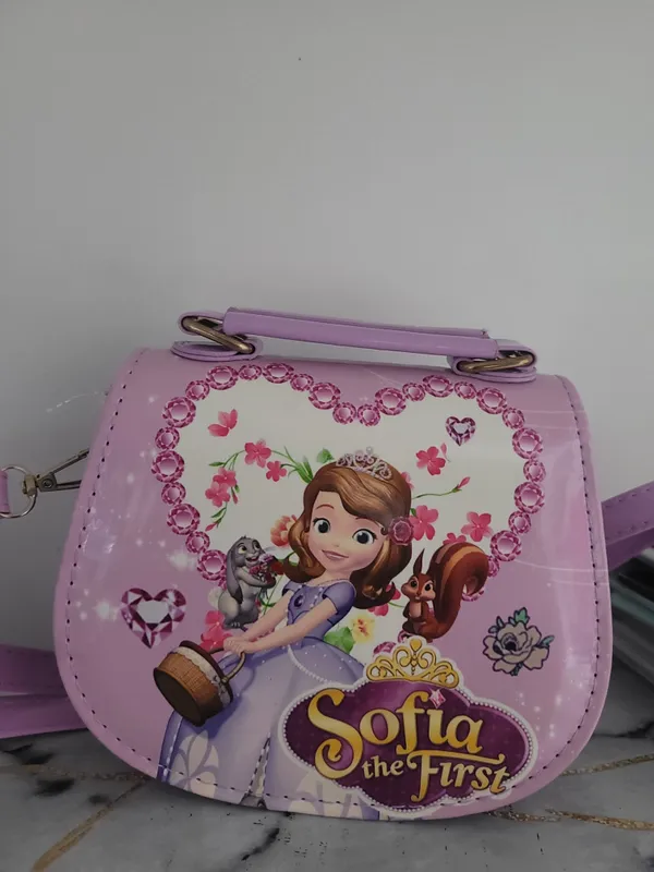 Ajoyib Sofia sumkacha sotiladi Holatijudayamyaxshi