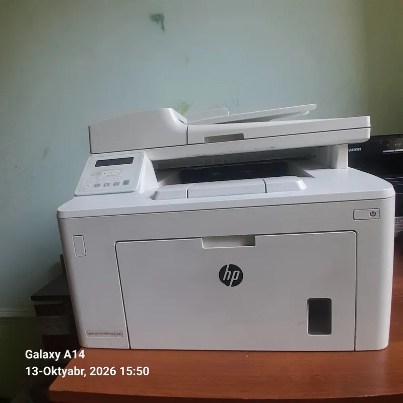 Printer yaxshi holatda, zaxira kartriji bilan 5 Printer yaxshi holatda, zaxira kartriji bilan 5