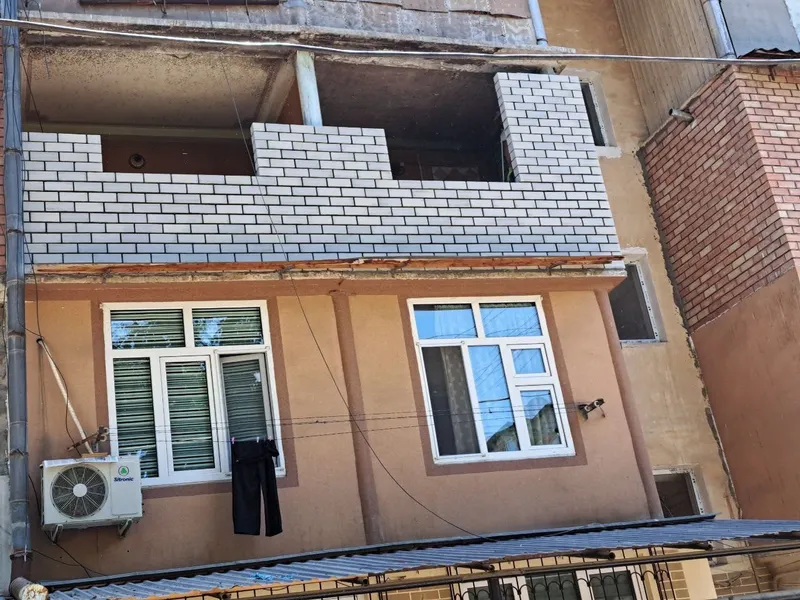 Кладка кирпича на балконе — фото 5