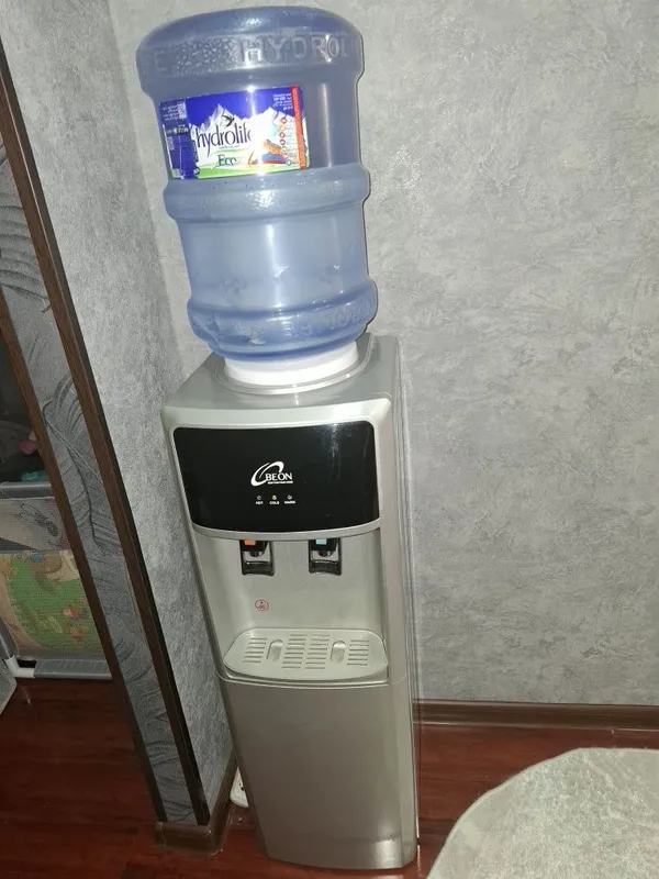 Продаётся кулер для воды 1