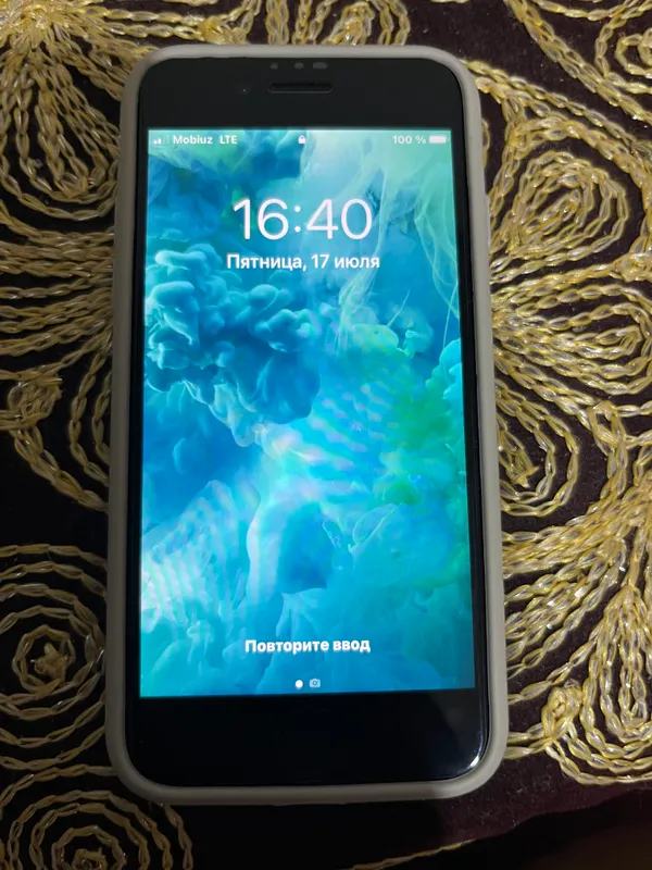 iPhone 7 black 1