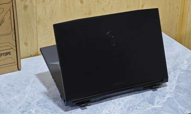 MSI Katana 17 B13VFK-212XKR 3 MSI Katana 17 B13VFK-212XKR 3