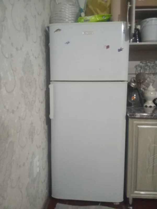 Xoladilnik sotiladi Xoladilnik sotiladi
