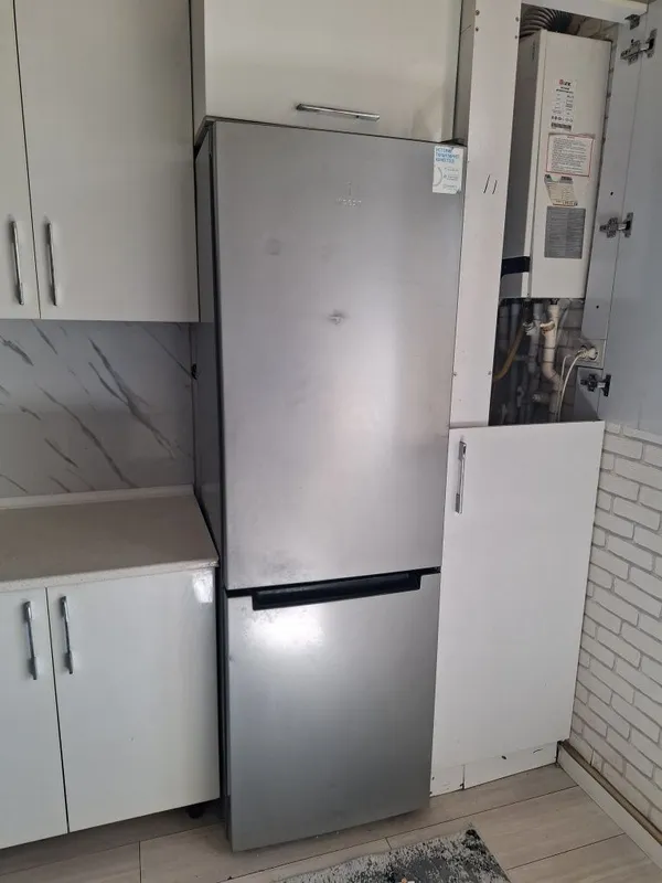 Xoladilnik Indesit
