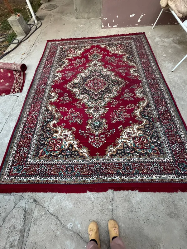 Gilam razmer 3,5 x 4,5 yahshi holati 1 Gilam razmer 3,5 x 4,5 yahshi holati 1