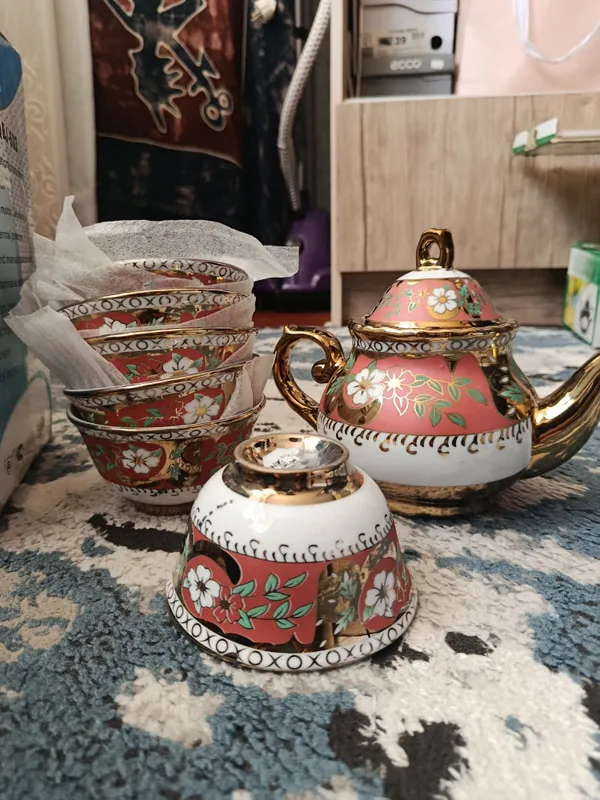 Чайник с пиалами Чайник с пиалами