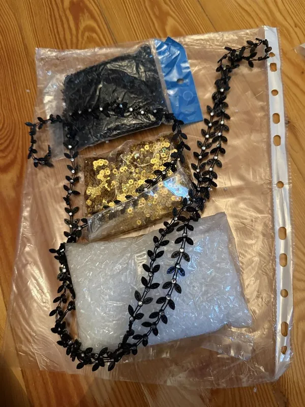 Продам бисер и стеклярус разные 4