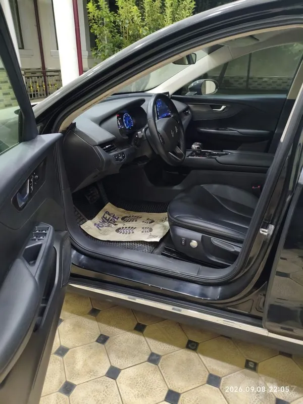Hongqi eqm5 500 plus 8 Hongqi eqm5 500 plus 8