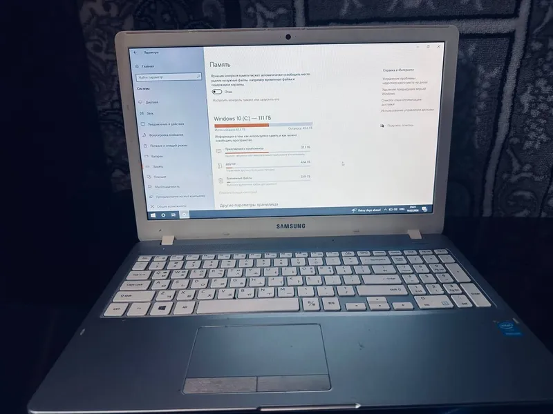 Ноутбук Samsung NT500R5H (15.6"), Pentium 3825U, 8 ГБ RAM, — фото 2