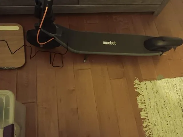 Ninebot E2 Plus elektr samokati 2