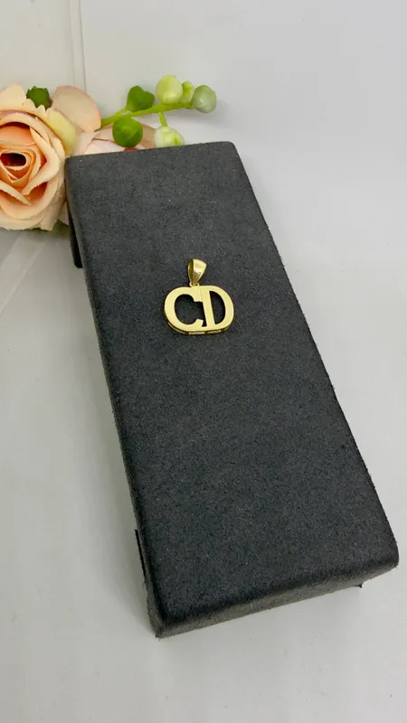Kulon 585 proba cristian Dior mulk tills