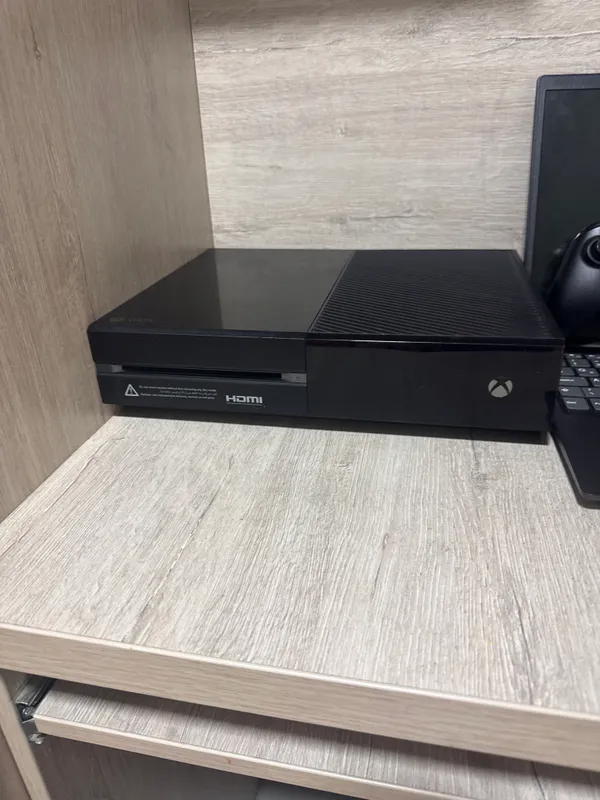 Продаётся Xbox One, цена 1.999 milion 1 Продаётся Xbox One, цена 1.999 milion 1